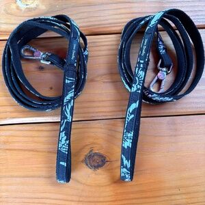 2 Vera Bradley Dog Leashes Size Small Glass Vines Black and White